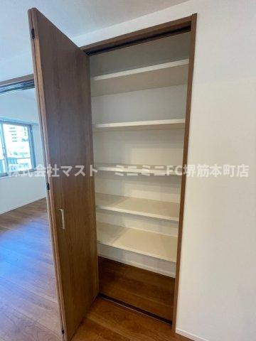 大阪市中央区内久宝寺町２丁目の賃貸マンションの収納