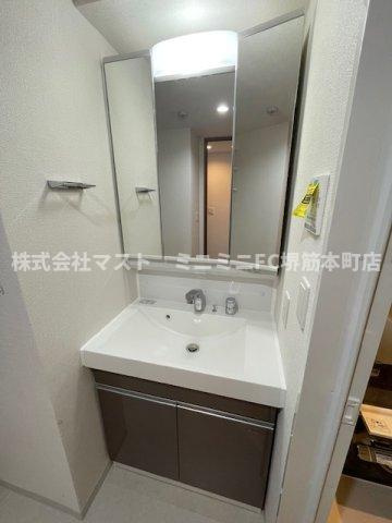 大阪市中央区内久宝寺町２丁目の賃貸マンションの洗面所