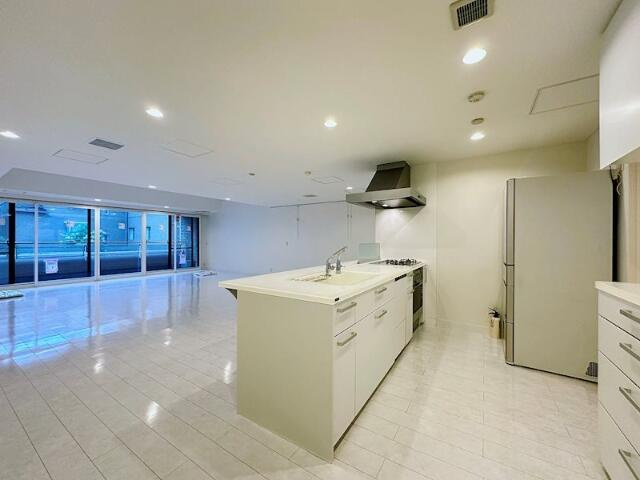 港区元麻布２丁目の賃貸マンションのロビー| 