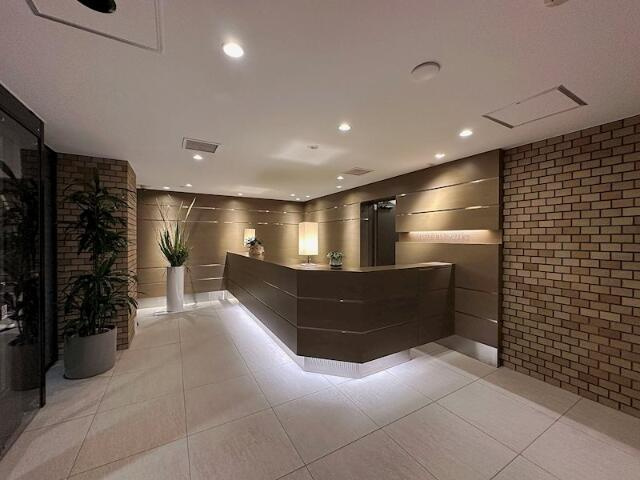 港区元麻布２丁目の賃貸マンションのロビー| 