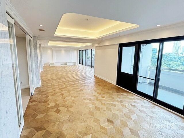 港区元赤坂１丁目の賃貸マンションのロビー|リビングです☆ 