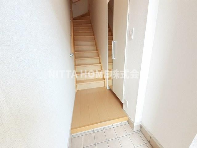 おおらいハイムの玄関|トールサイズのシューズボックス付きの玄関◇