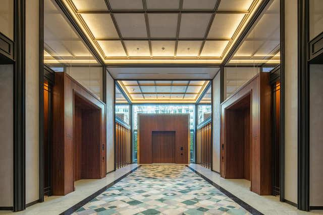港区三田１丁目の賃貸マンションのエントランス| 