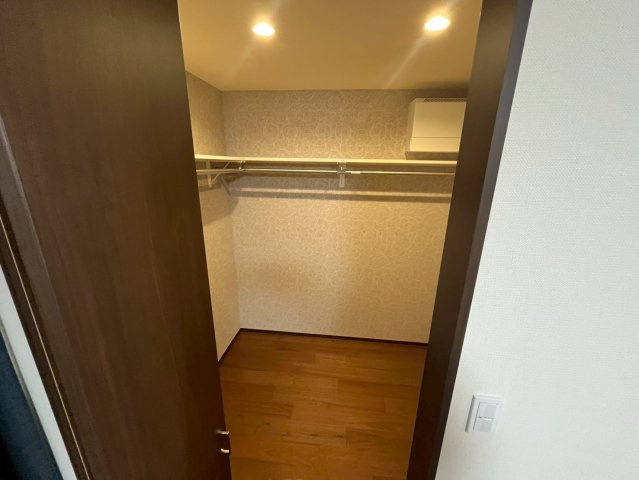 新富町戸建の収納