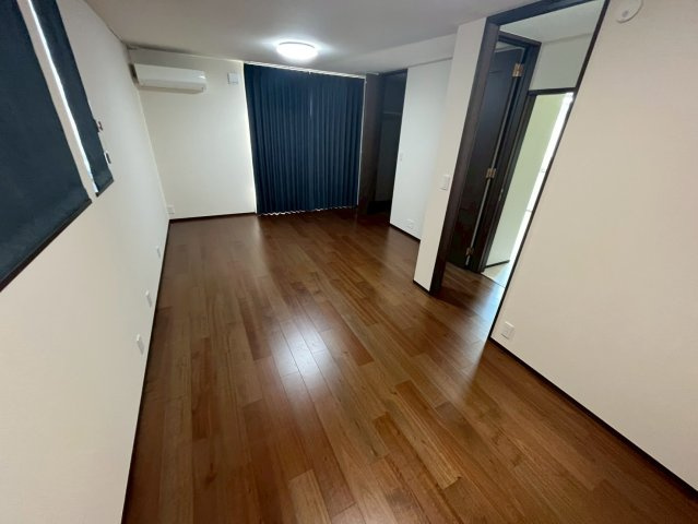 新富町戸建の内装