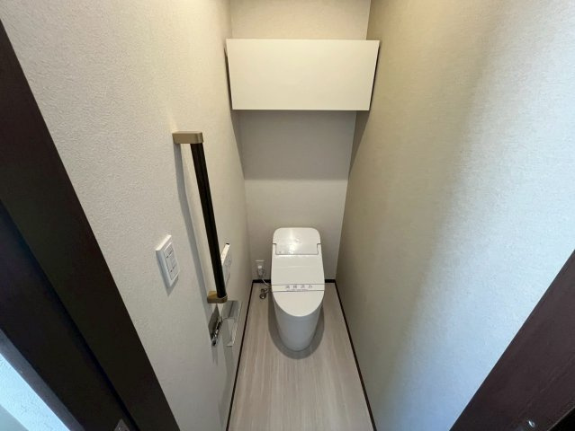 新富町戸建の居間・リビング