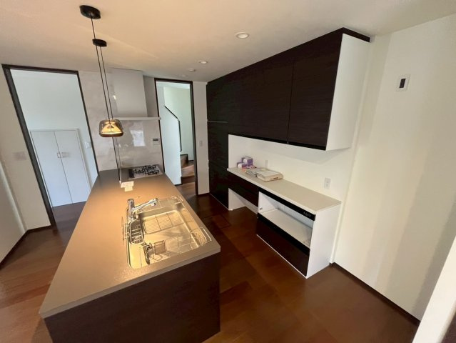 新富町戸建のキッチン