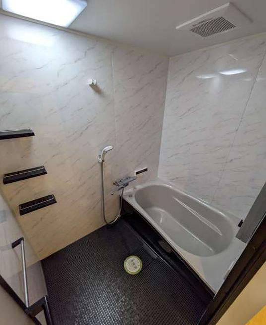 芦屋パインクレストの浴室