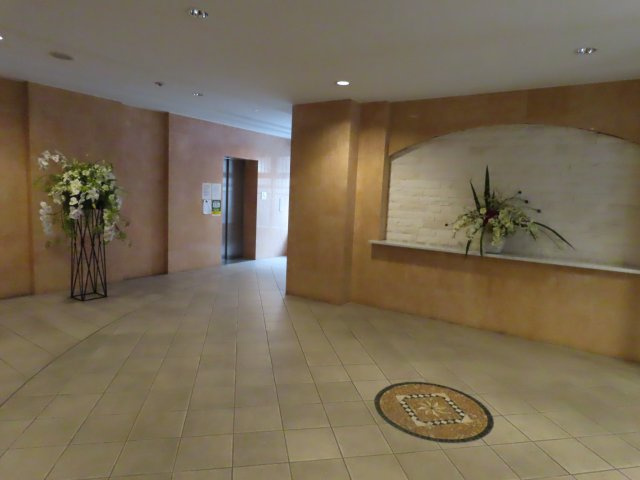 大阪市淀川区塚本２丁目の賃貸マンションのロビー