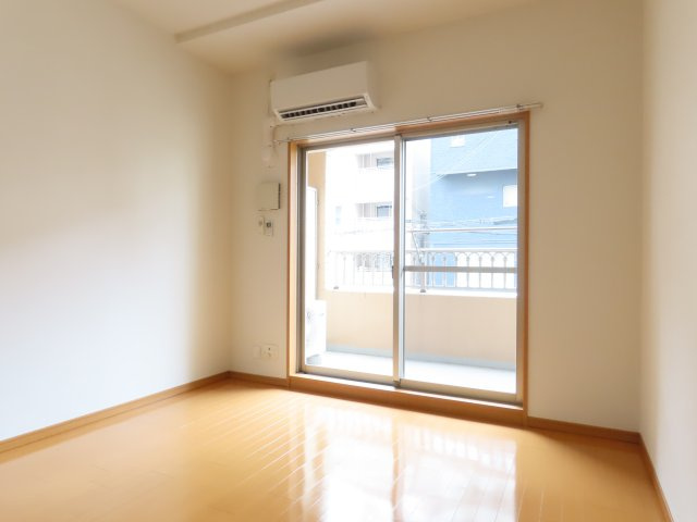 大阪市淀川区塚本２丁目の賃貸マンションの寝室