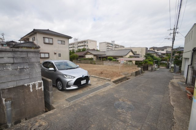 土地（八幡西区春日台1-11-4）の外観