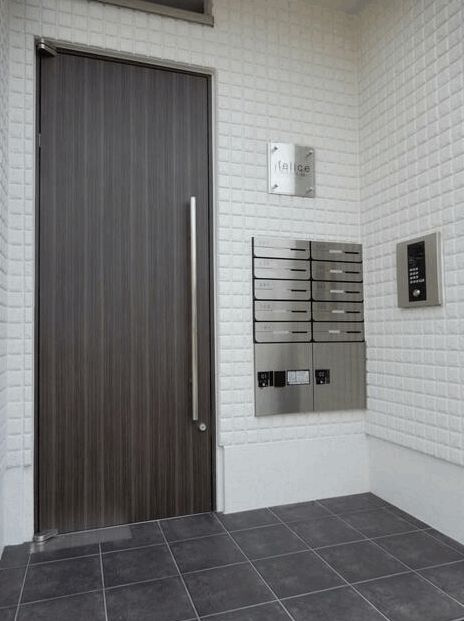 フェリーチェ川口元郷Aのエントランス