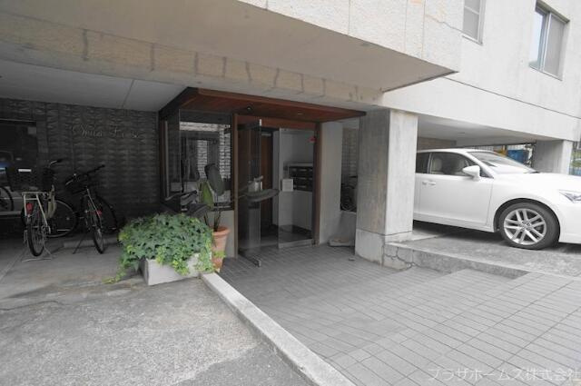 港区白金台５丁目の賃貸マンションのエントランス| 