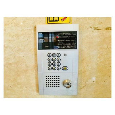 【セキュリティ】 | サザンクロスプラザ | モニター付きオートロックで防犯面も安心です。