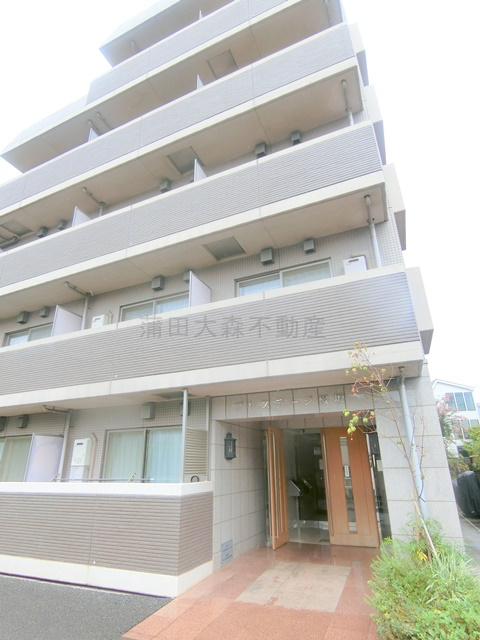 プレステージ桜坂の外観