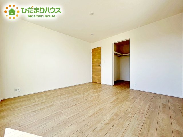 【寝室】 | 水戸石川4丁目1期　新築戸建 | 大きなベッドを置いても余裕の広さの主寝室♪♪