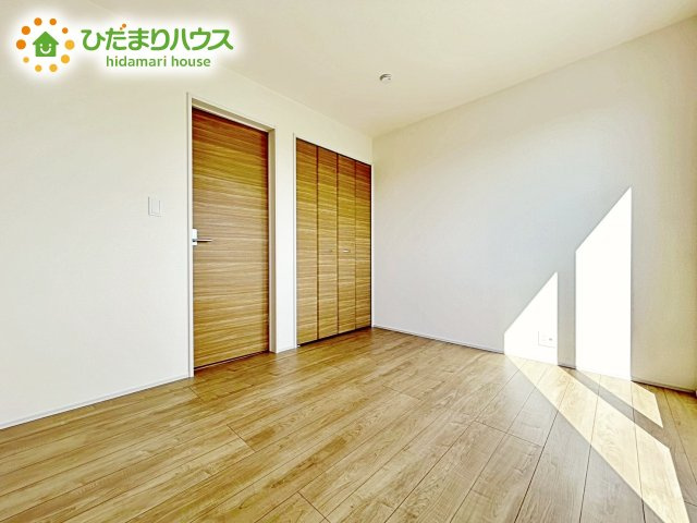【洋室】 | 水戸石川4丁目1期　新築戸建 | 夏場に心地良いひんやり感はフローリングならでは☆彡