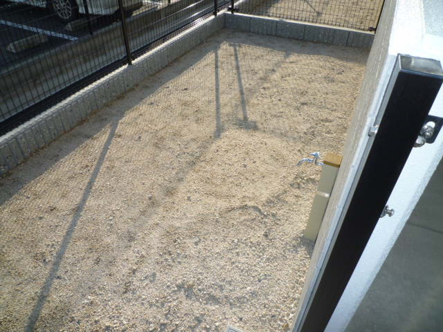 メゾンエトワールの庭