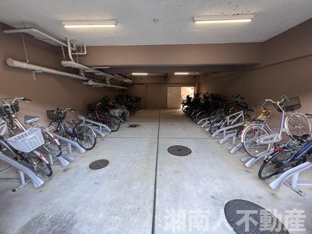 ヴェルアージュ湘南台の駐輪場