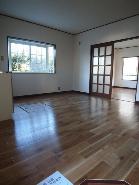 ウイングＫの居間・リビング