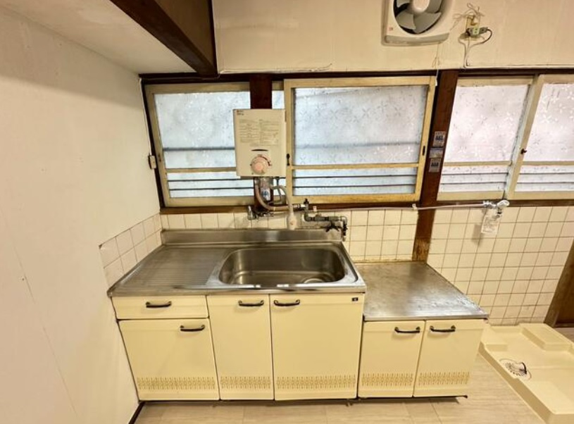 中道５丁目　中古戸建　収益のキッチン