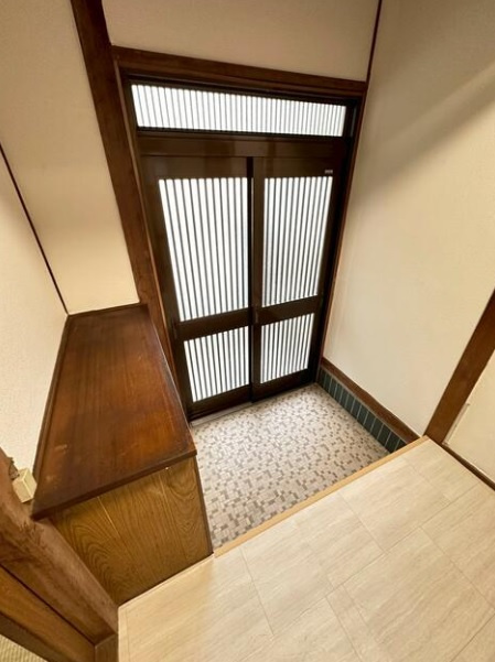 中道５丁目　中古戸建　収益の玄関