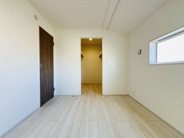 知多市八幡深山口50番60『仲介手数料無料』新築戸建ての洋室