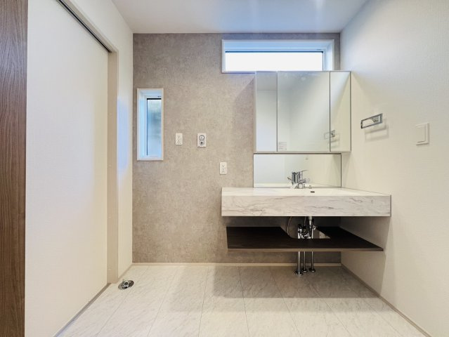 知多市八幡深山口50番60『仲介手数料無料』新築戸建ての洗面所