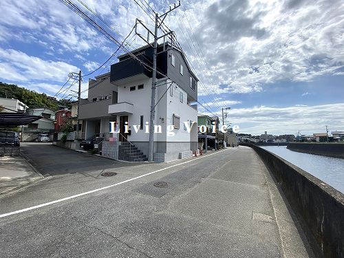 【前面道路含む現地写真】 | 【仲介手数料０円】藤沢市片瀬1期　新築一戸建て | 藤沢市片瀬1期　新築一戸建て