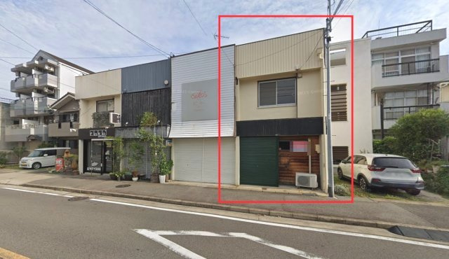 ヨコマチFOUR STORESの外観