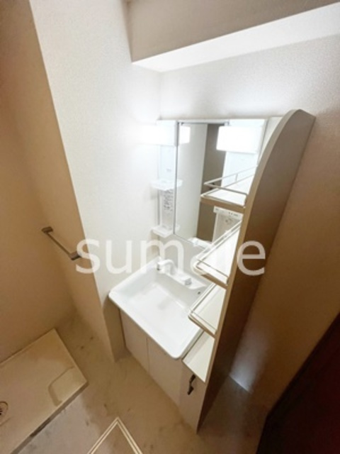 Grand Chariotの洗面所|独立洗面台です