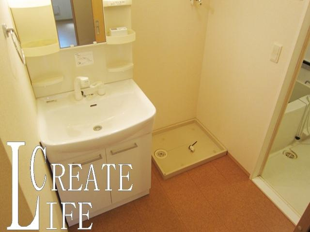 クレール　(笹目６)の洗面所|別号室の参考写真です。