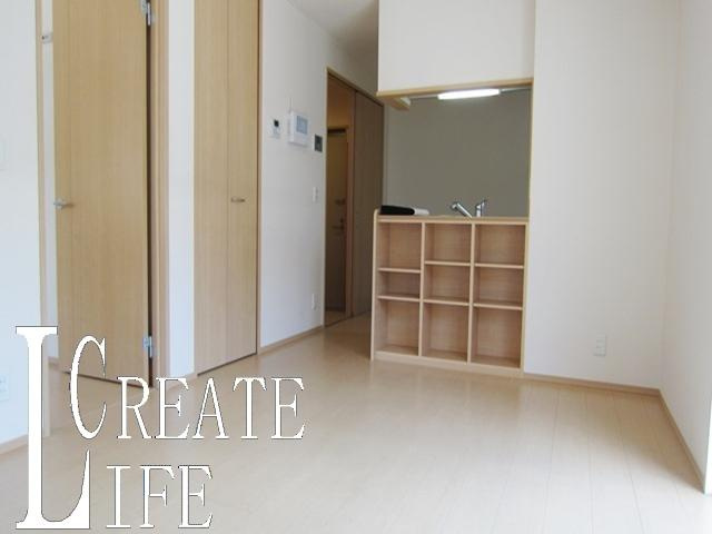 クレール　(笹目６)の居間・リビング|別号室の参考写真です。