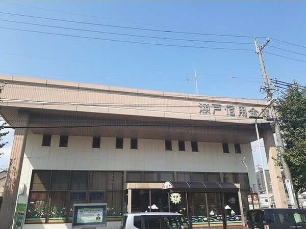 スマイルローズISMの周辺