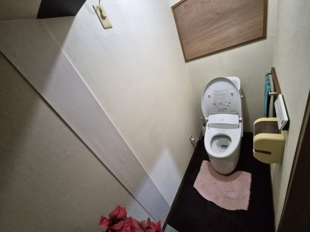 角柄　住居付き倉庫　　のトイレ