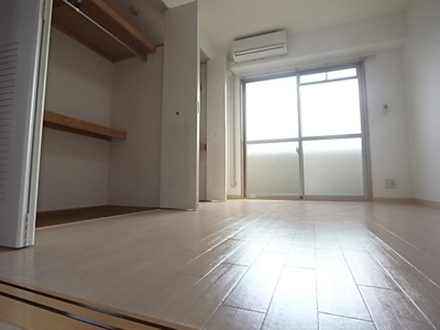 【洋室】 | キューヴ