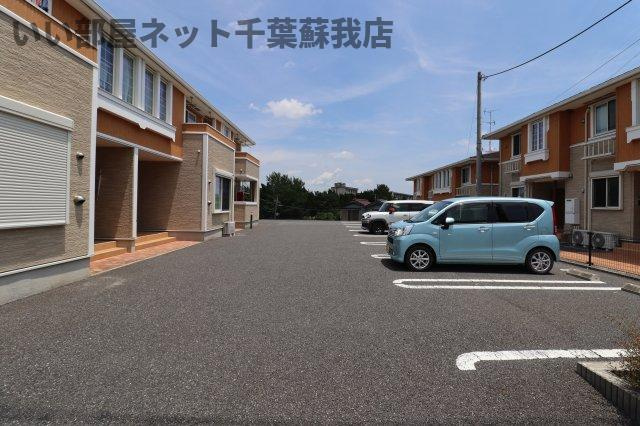 カーサ・ドルミーレⅡの駐車場|駐車場に車を止められます