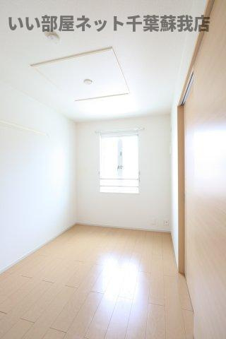 カーサ・ドルミーレⅡの洋室|ゆったりした洋室です
