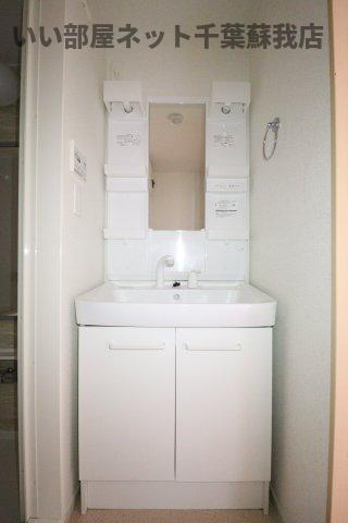 カーサ・ドルミーレⅡの洗面所|朝の準備に活躍する、洗髪洗面化粧台！