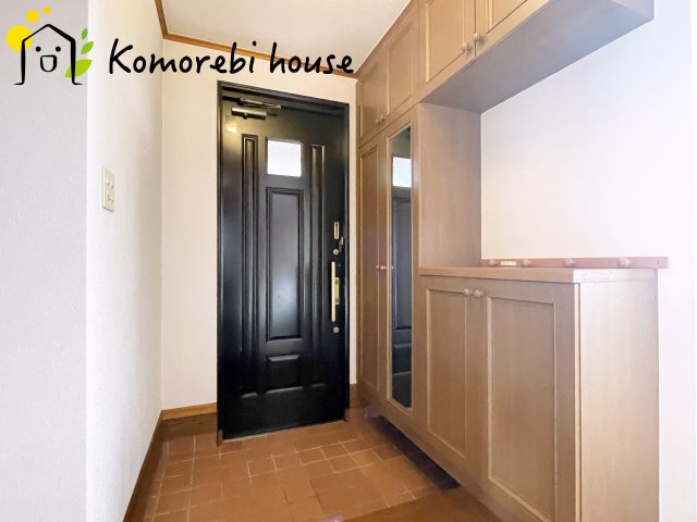 白岡市新白岡　中古一戸建ての玄関|毎日通る玄関はこちらです