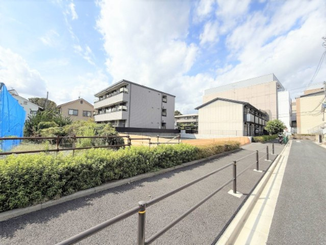 【外観】 | 【仲介手数料２７０万円が無料！！】■南側は生産緑地！■陽当り、開放感が抜群！■経堂駅１５分  | 【諸費用サービスキャンペーン中！！】
■詳細は「物件概要」の「諸費用」欄をご確認下さい！
■南側は生産緑地！
■陽当り、開放感が抜群です！
■経堂駅１５分
■お好きなハウスメーカーで建築いただけます。