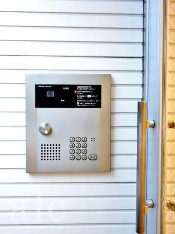 アペックス方南町のセキュリティ|エントランス横　オートロック設備