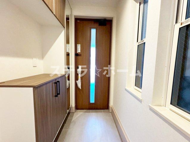 新北野3 新築戸建の玄関|落ち着いた玄関です