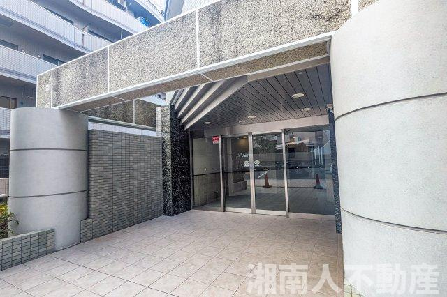 シルフィード湘南のエントランス|建物の内部です