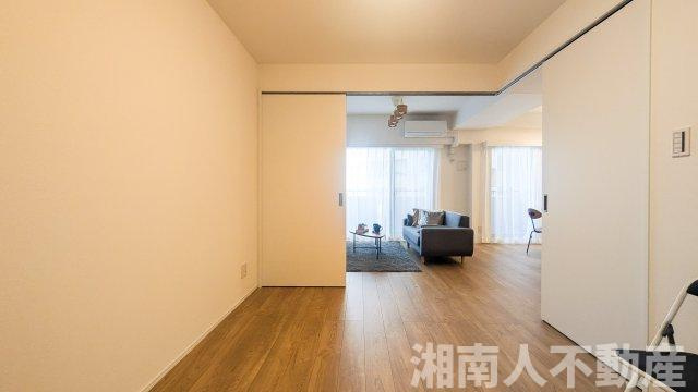 シルフィード湘南の居間・リビング|こちらの居間で趣味の時間をお楽しみください