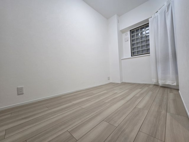 パークエステート博多の洋室