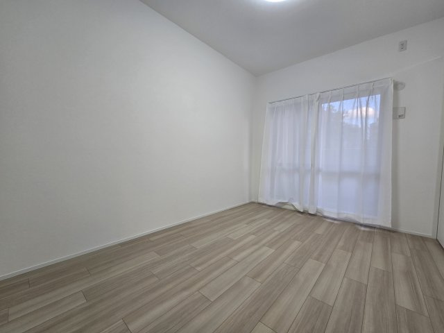 パークエステート博多の洋室