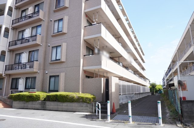 ライフピア草加松原Ⅱコンフォートの外観