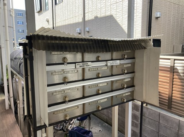 府中市紅葉丘１丁目のアパートのロビー