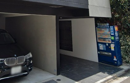 THE CLASS Luxury residenceの駐車場